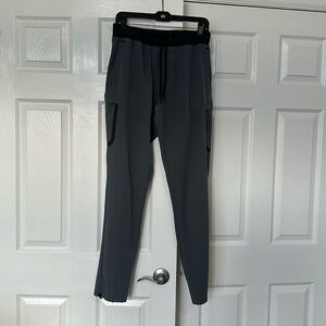 Under Armor Men’s lightweight, jogger, pants size large